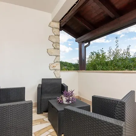 Apartment With A Parking Space Buzet, Istria - Sredisnja Istra - 17562 *