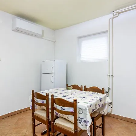 Apartment With A Parking Space Buzet, Istria - Sredisnja Istra - 17562 *