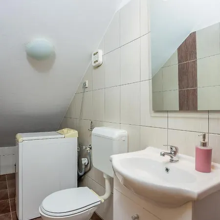 With A Parking Space Buzet, Istria - Sredisnja Istra - 17562 Apartment Buzet